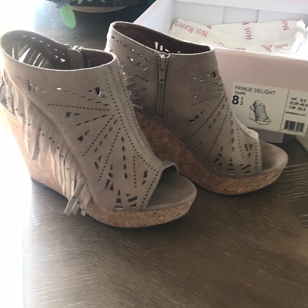 Not Rated Fringe Delight sz 8.5